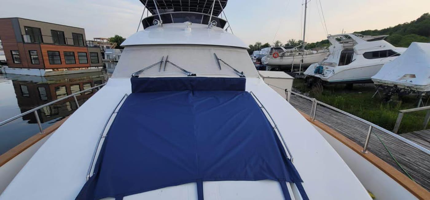 Custom navy boat cockpit and travel cover